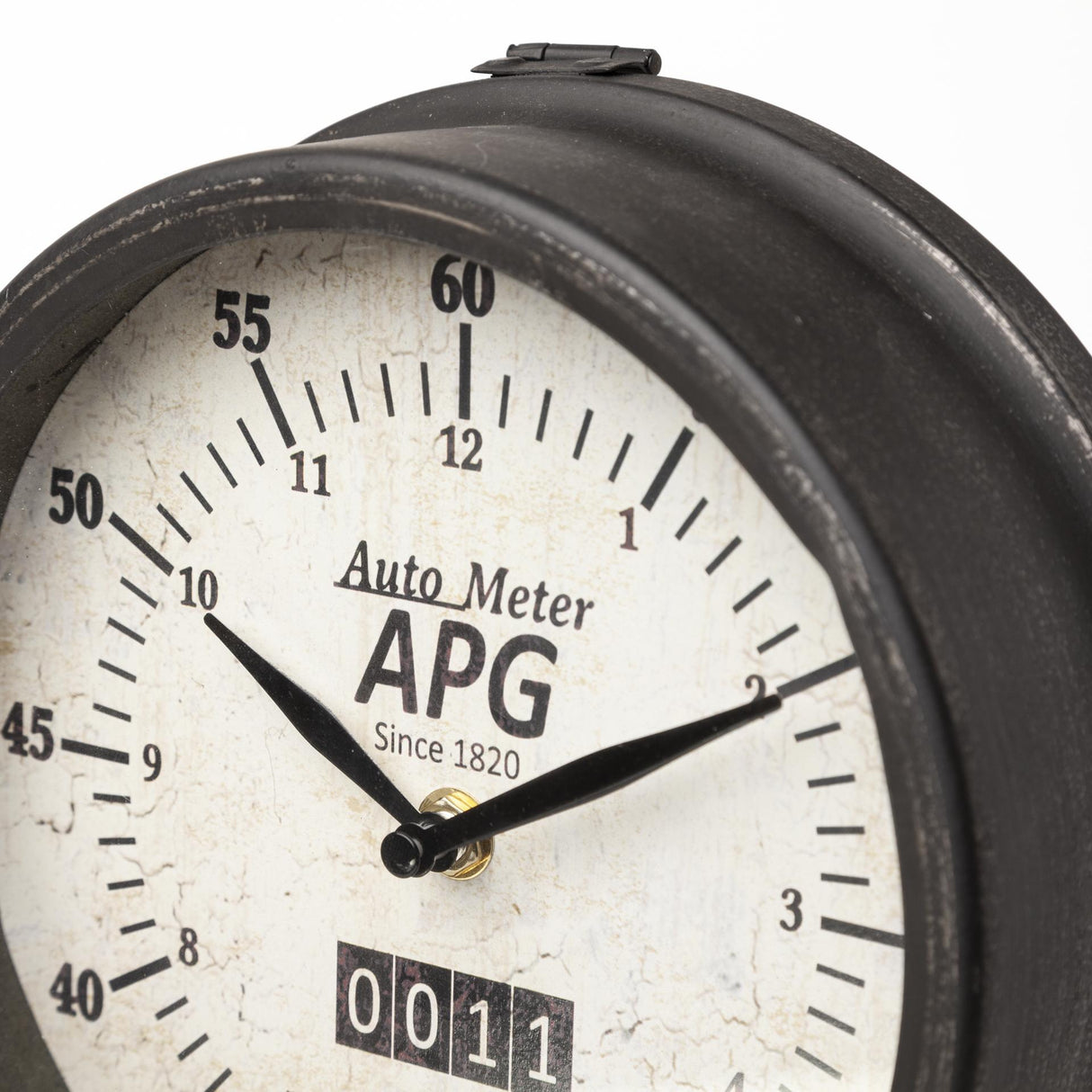 Mercana Attalack II Black Metal Round Face Table Clock