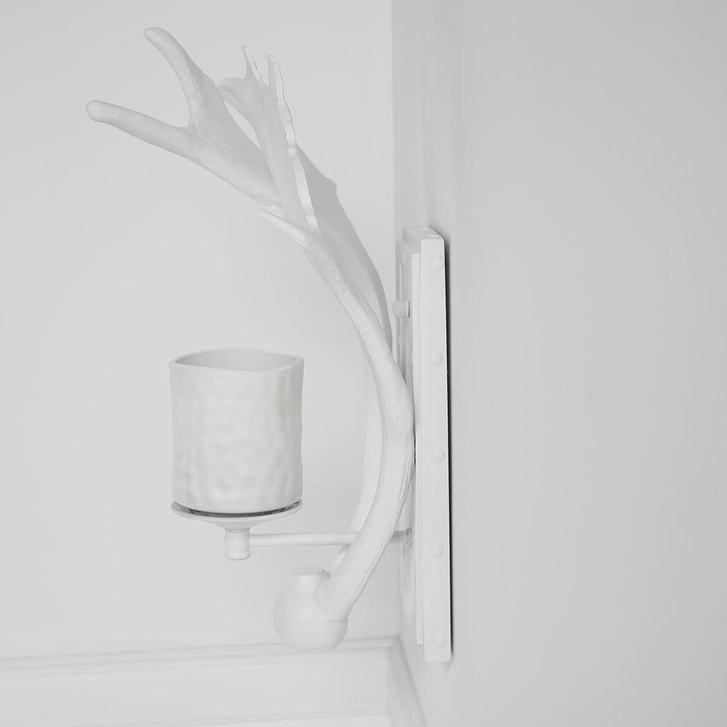 Mercana Rockland 8x19.5 White Resin Antlers Wall Sconce