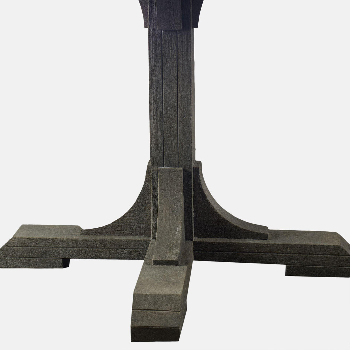 Mercana Barrett IV Dinning Table