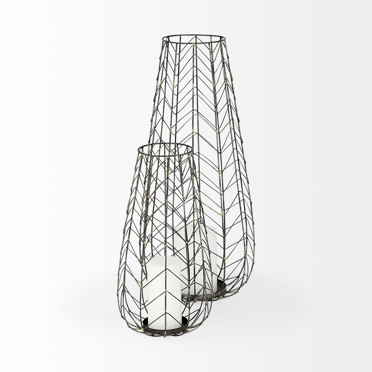 Mercana Petiole I Small Gold Toned Metal Table Candle Holder