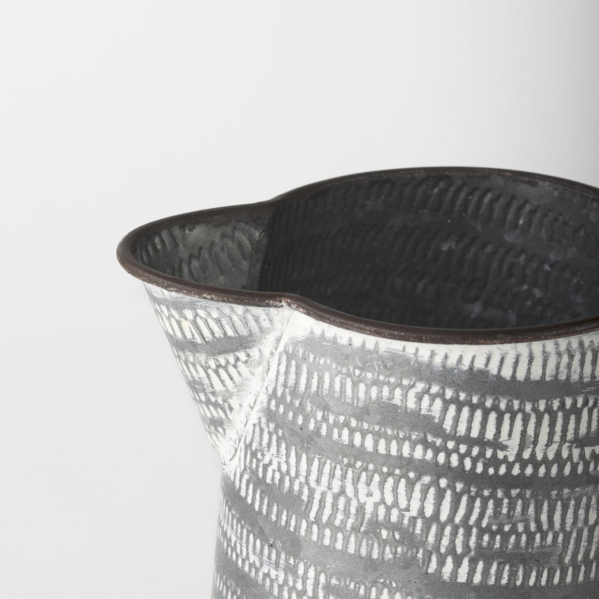 Mercana Serena I 8H Small Gray/White Textured Metal Jug