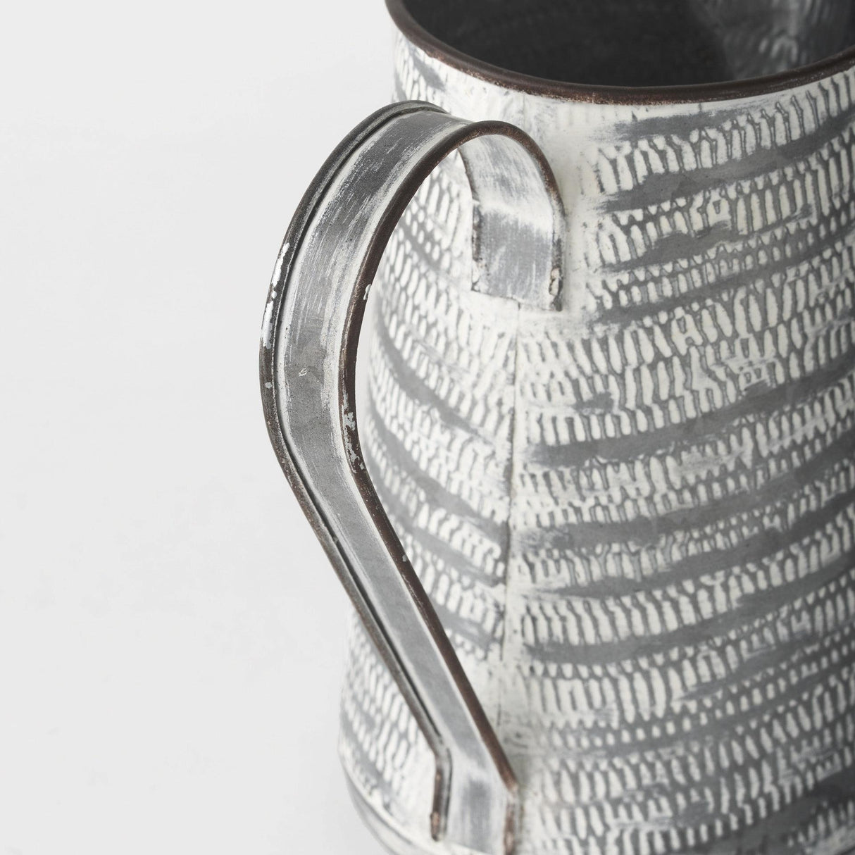 Mercana Serena I 8H Small Gray/White Textured Metal Jug