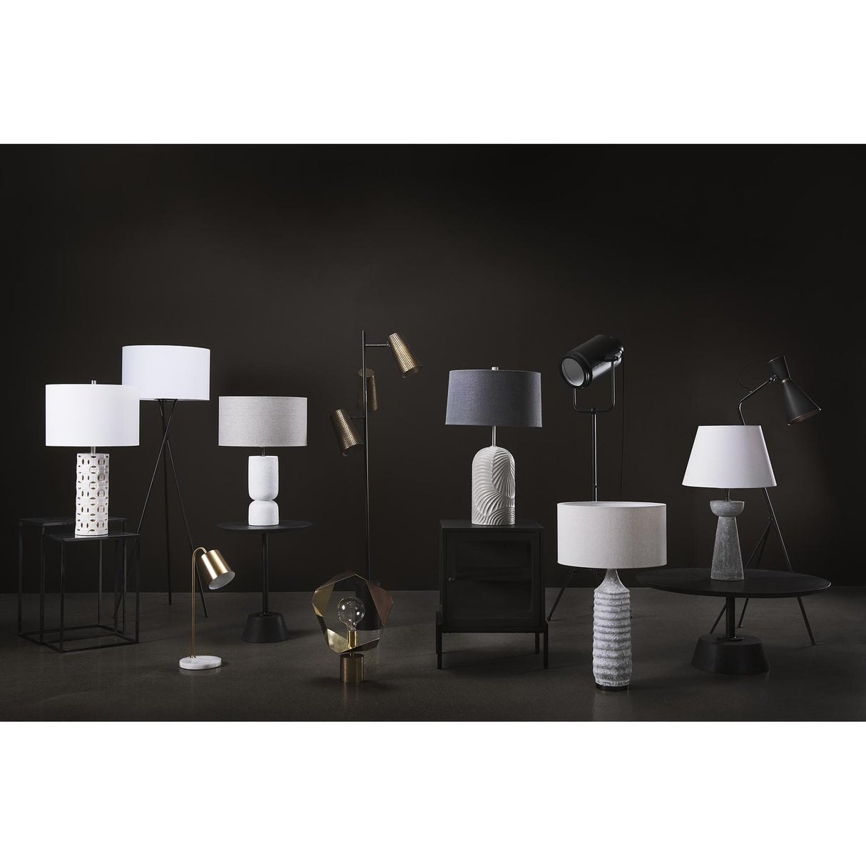 Mercana Shamir 15L x 15W Gold Geometric Metal Table Lamp