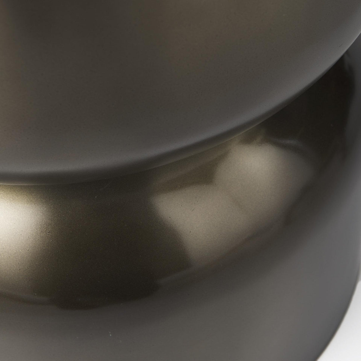 Mercana Catriona 17L x 17W x 20H Gold Accent Hourglass Table