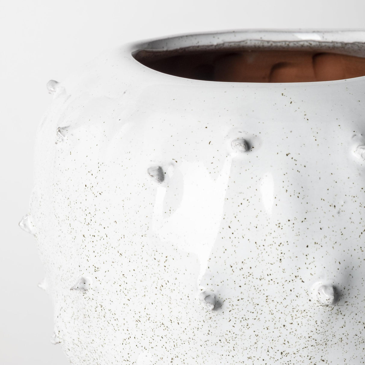 Mercana Julian Small Glossy White Ceramic Spoked Vase