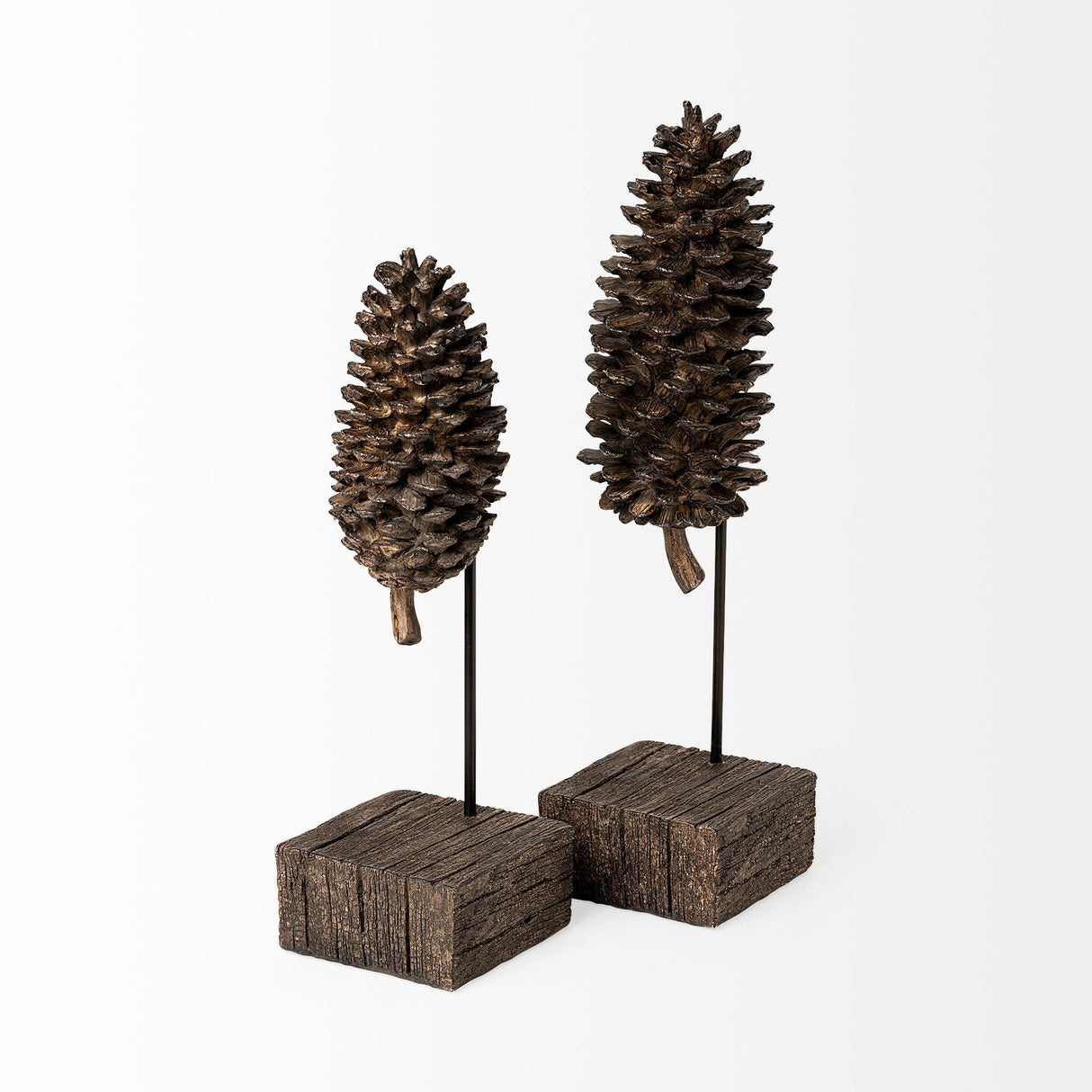 Mercana Pinterra (Small) 4L x 4W Brown Resin Pinecone Replica