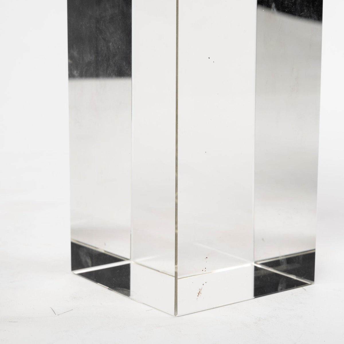 Mercana Isla (Large) 5L x 5W White Replica Resin Coral On Clear White Glass