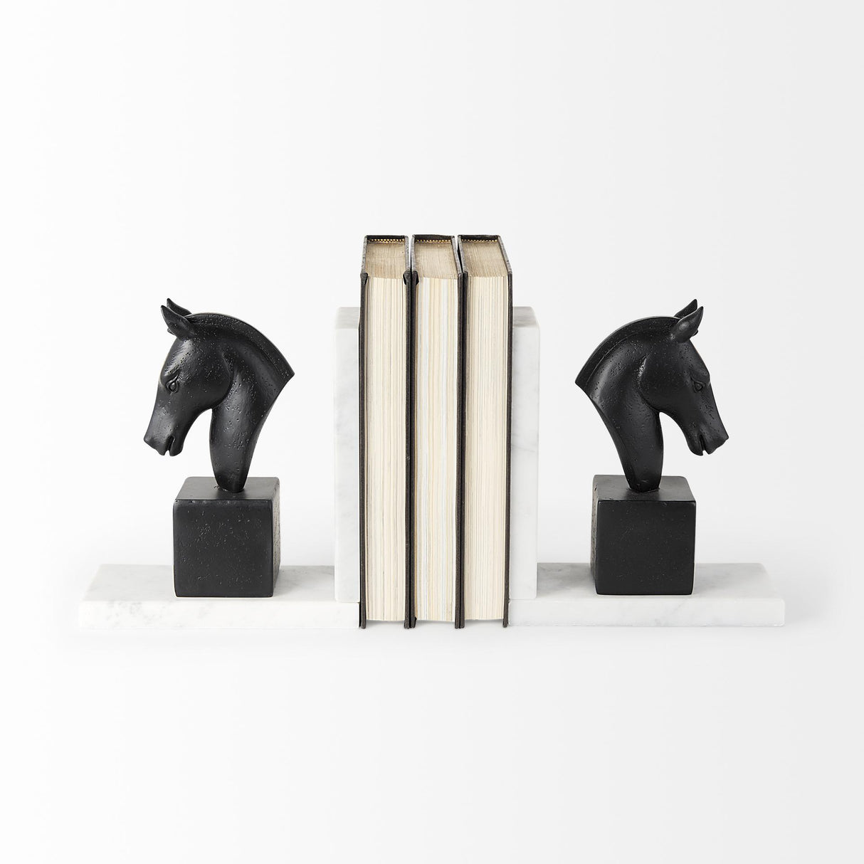 Mercana Hidalgo (Set of 2) 14L x 3W Black Majestic Horse Bookends