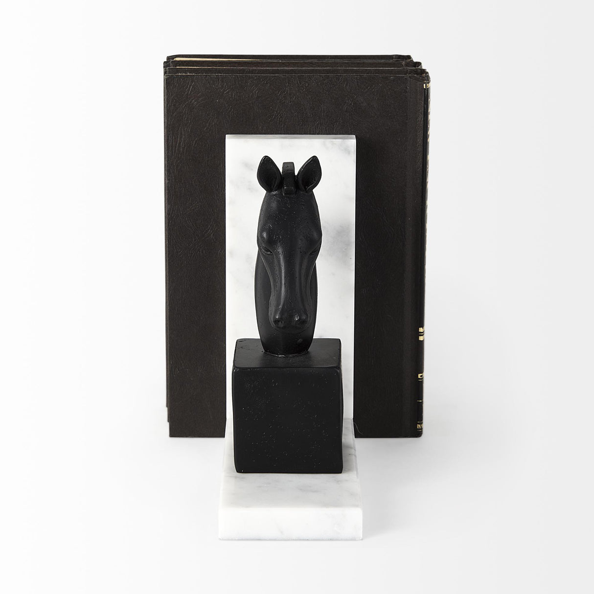 Mercana Hidalgo (Set of 2) 14L x 3W Black Majestic Horse Bookends