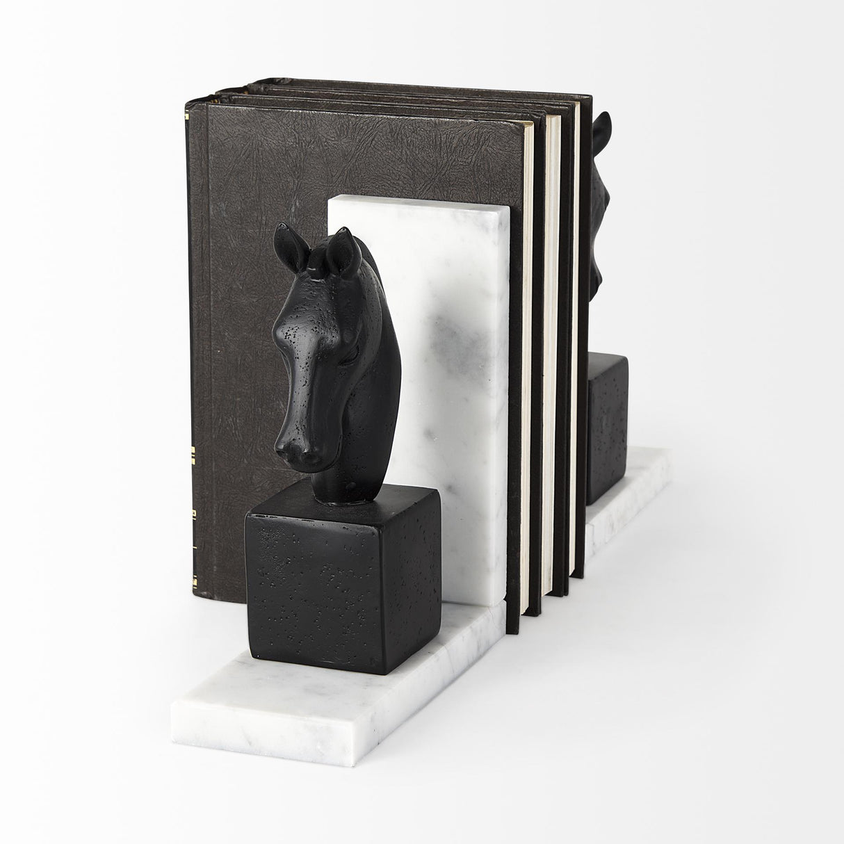 Mercana Hidalgo (Set of 2) 14L x 3W Black Majestic Horse Bookends