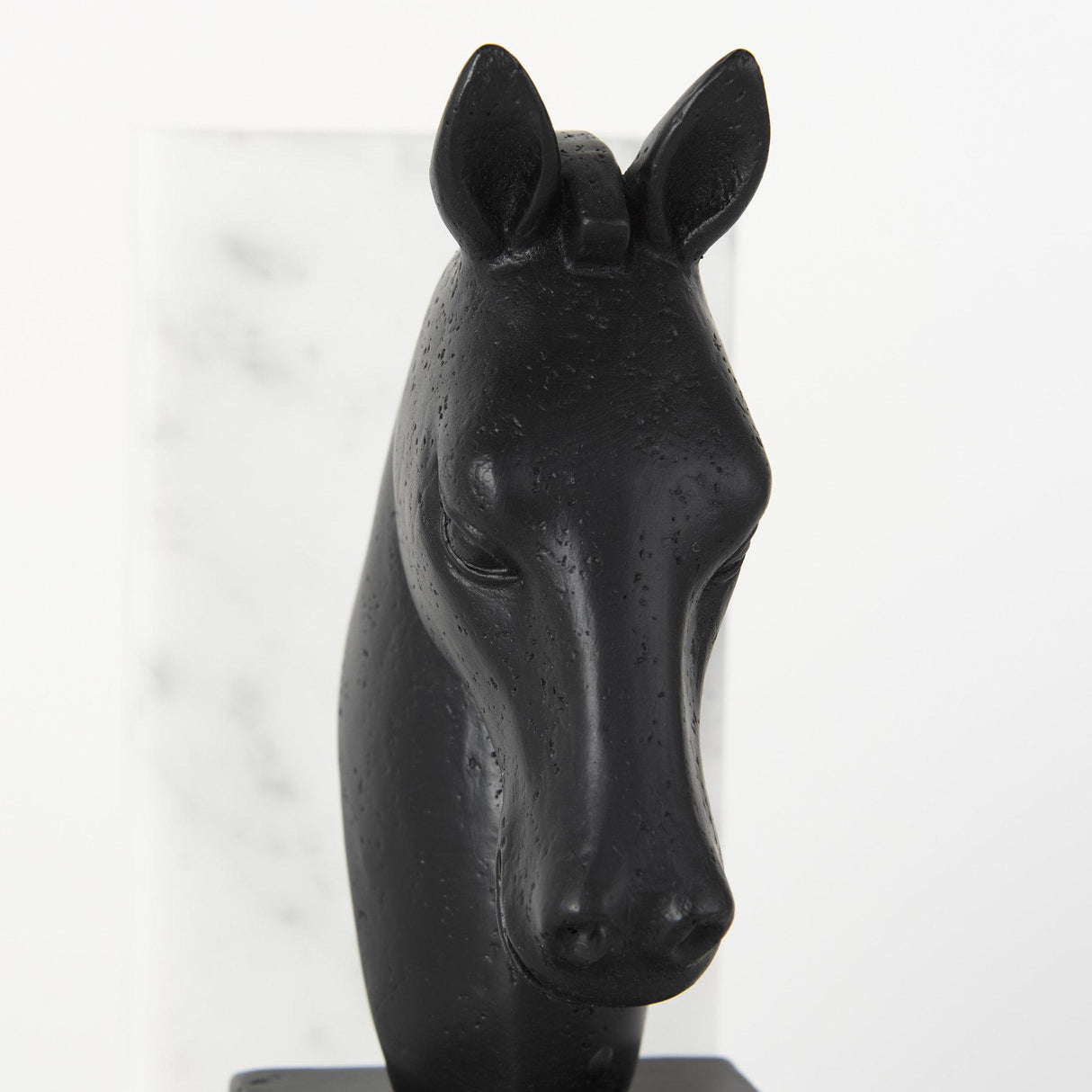 Mercana Hidalgo (Set of 2) 14L x 3W Black Majestic Horse Bookends