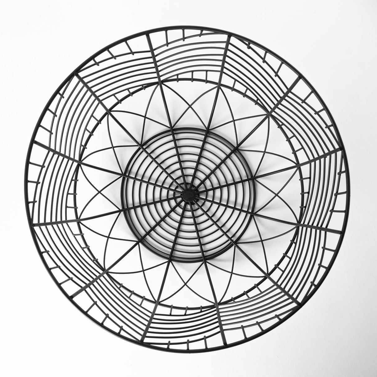 Mercana Idris Set of 2 Black Metal Geometric Mesh Bowls