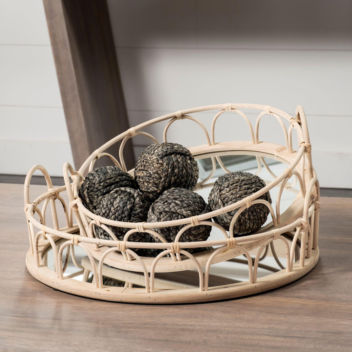 Mercana Leona (Set of 2) Natural Wicker Woven Mirrored Base Nesting Trays