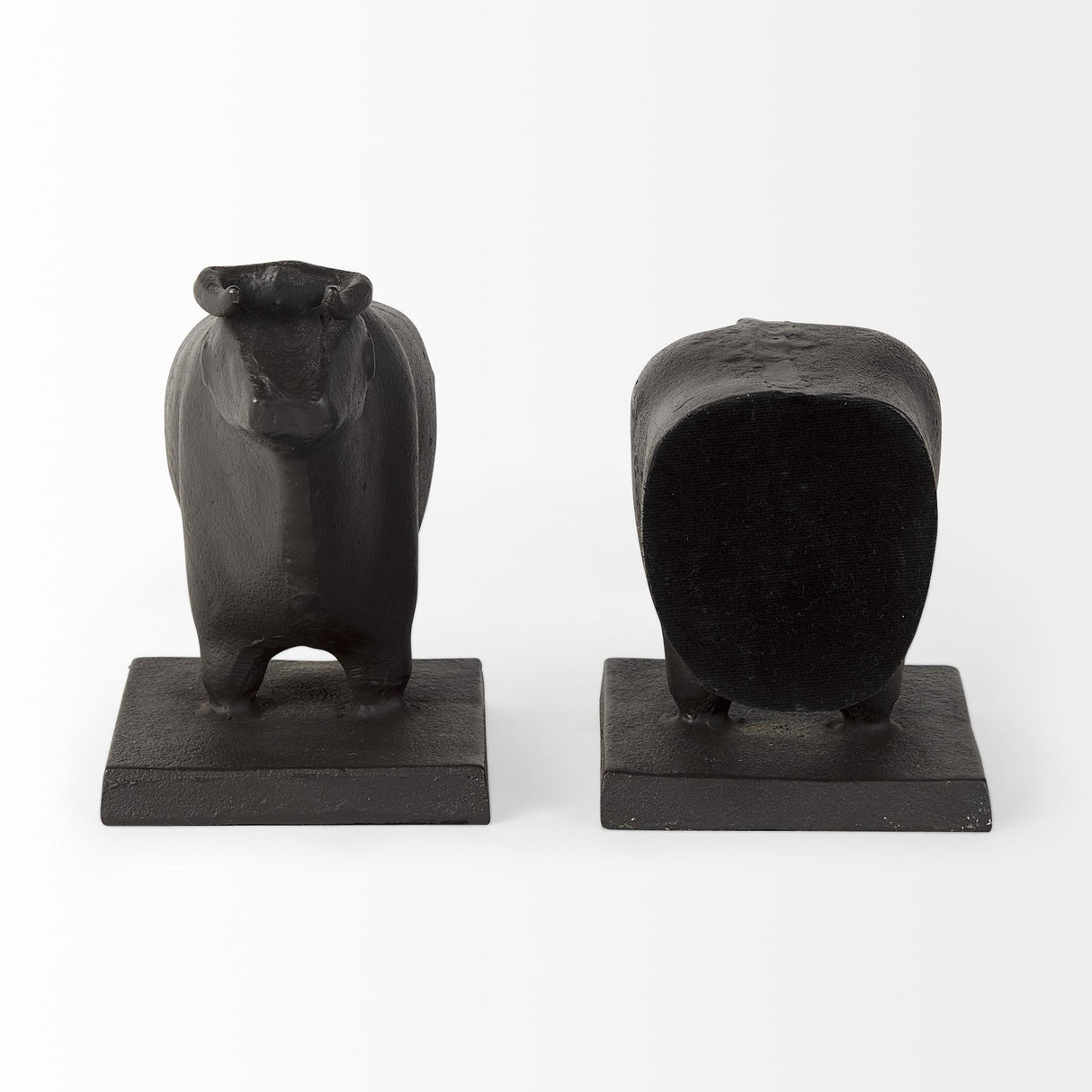Mercana Taurus III (Set of 2) 9L x 4W Black Cast Aluminum Bull Bookends