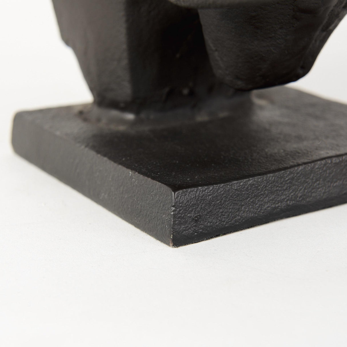 Mercana Tauro III (Set of 2) 10L x 5W Black Cast Aluminum Raging Bull Bookends