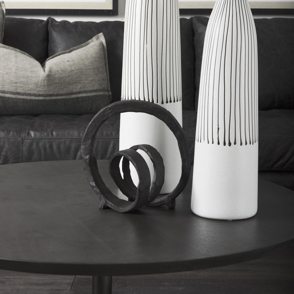 Mercana Stanislaw II Black Metal Infinite Ribbon Sculpture