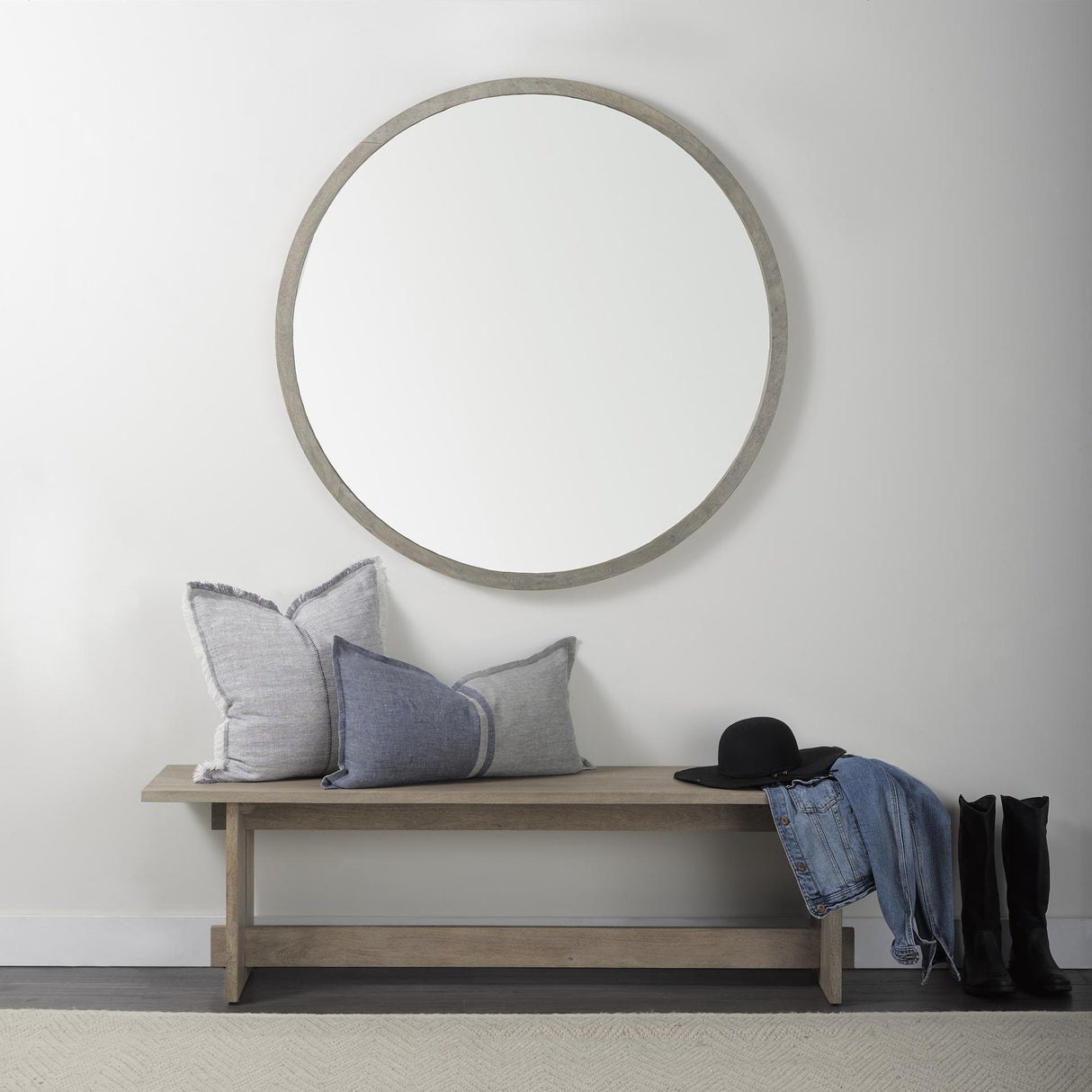 Mercana Aida 18H Light Gray Wood Dining Bench