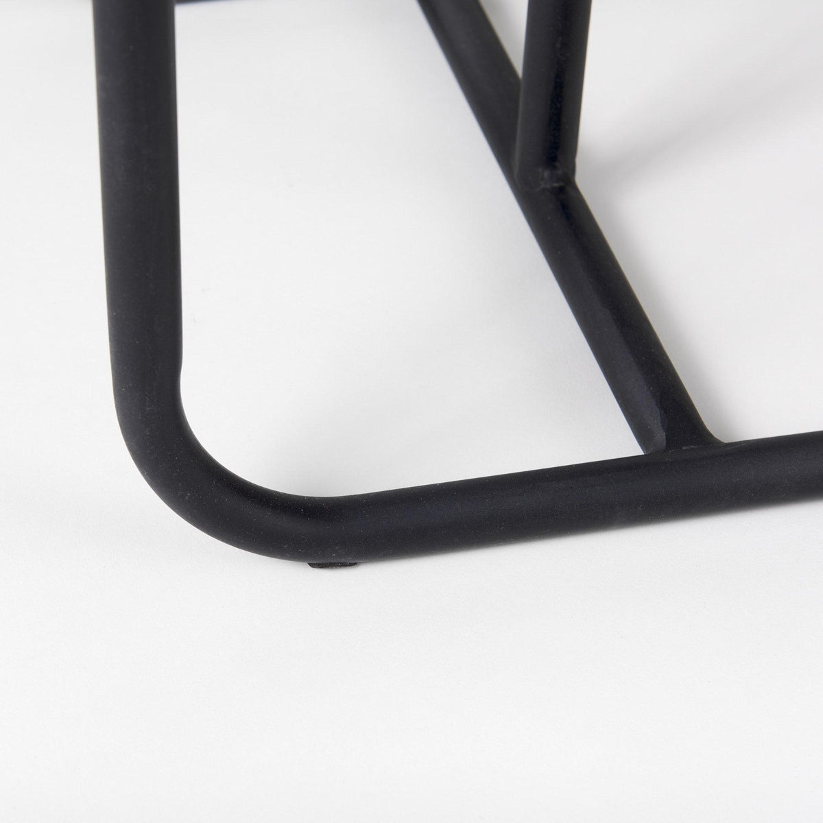 Mercana Kyra 12.0L x 20.0W x 23.0H White Marble Top W/Black Iron Frame C-Shaped End and Side Table