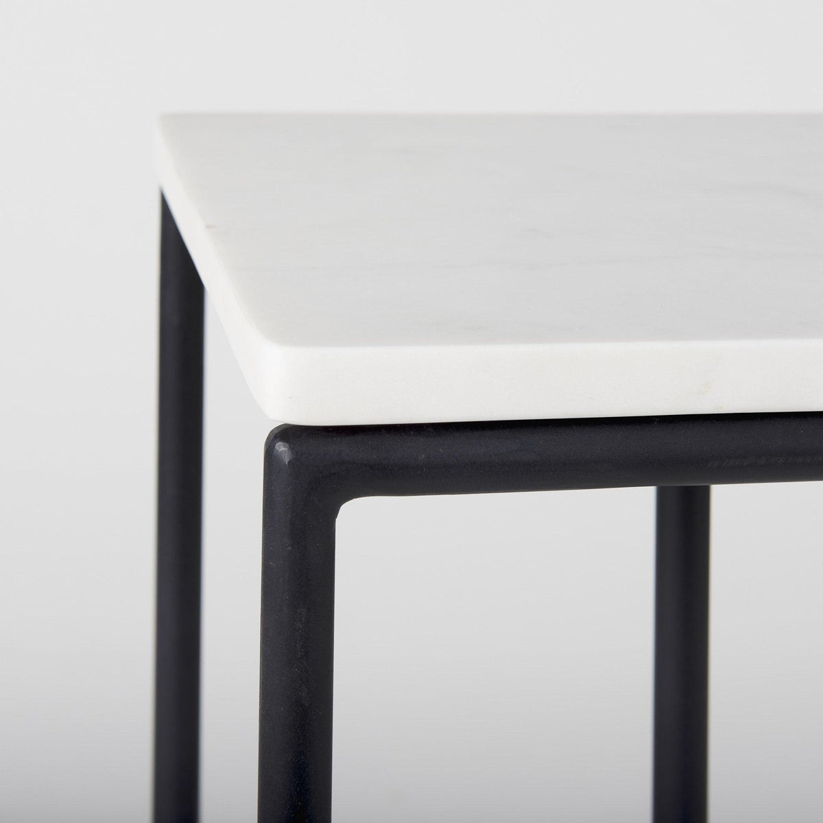 Mercana Kyra 12.0L x 20.0W x 23.0H White Marble Top W/Black Iron Frame C-Shaped End and Side Table