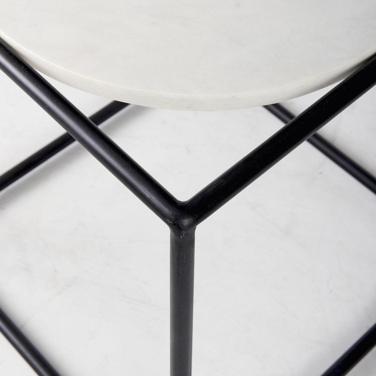 Mercana Austen 20L x 20W x 22H Round White Marble Top W/ Black Metal Frame Side Table