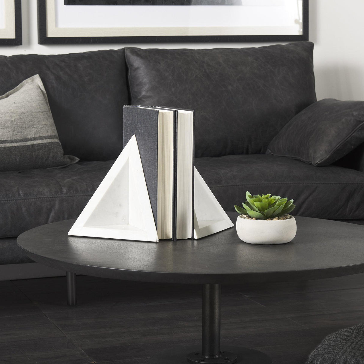 Mercana Sophia 8.0"L x 6.0"W x 7.0"H Marble Set Of Two Bookends