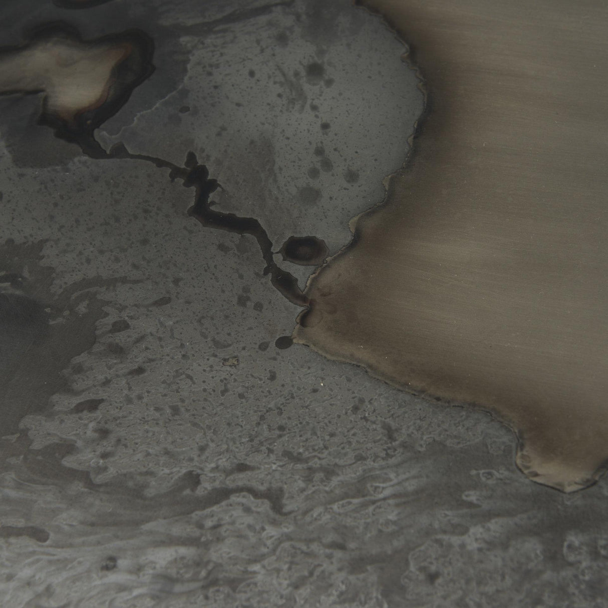 Mercana Roxdale 48.25L X 27.5W X 18.0H Acid Wash Metal Coffee Table W/ Glass Top