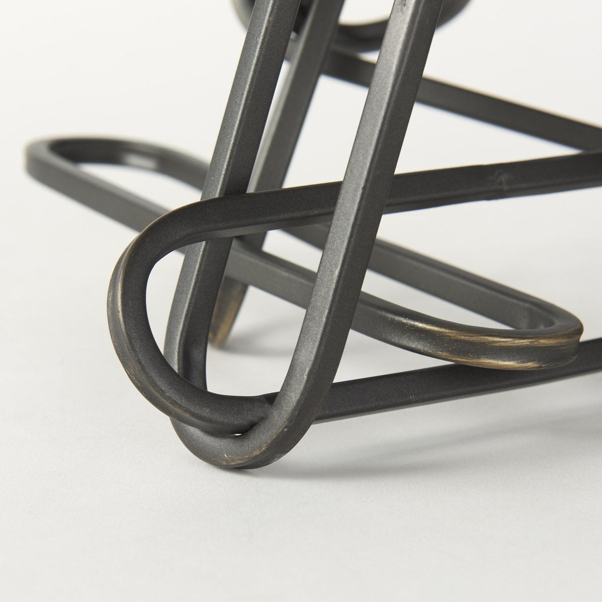 Mercana Henderson 10.4L x 8.3W x 7.7H Black Metal Paperclip Decorative Object