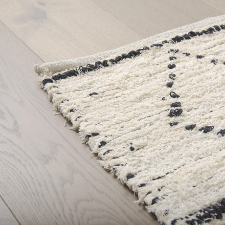 Mercana Calvert 5 x 8 Gray Cotton Hand Woven Diamond Patterned Rug