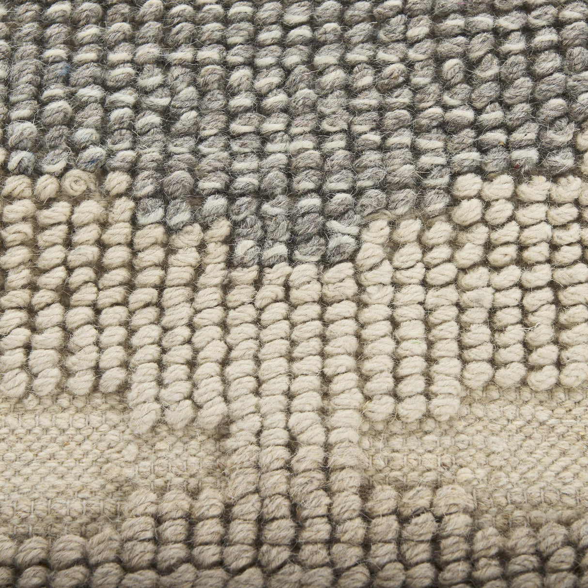 Mercana Emory 5x8 Gray Wool Hand Woven Diamond Patterned Rug