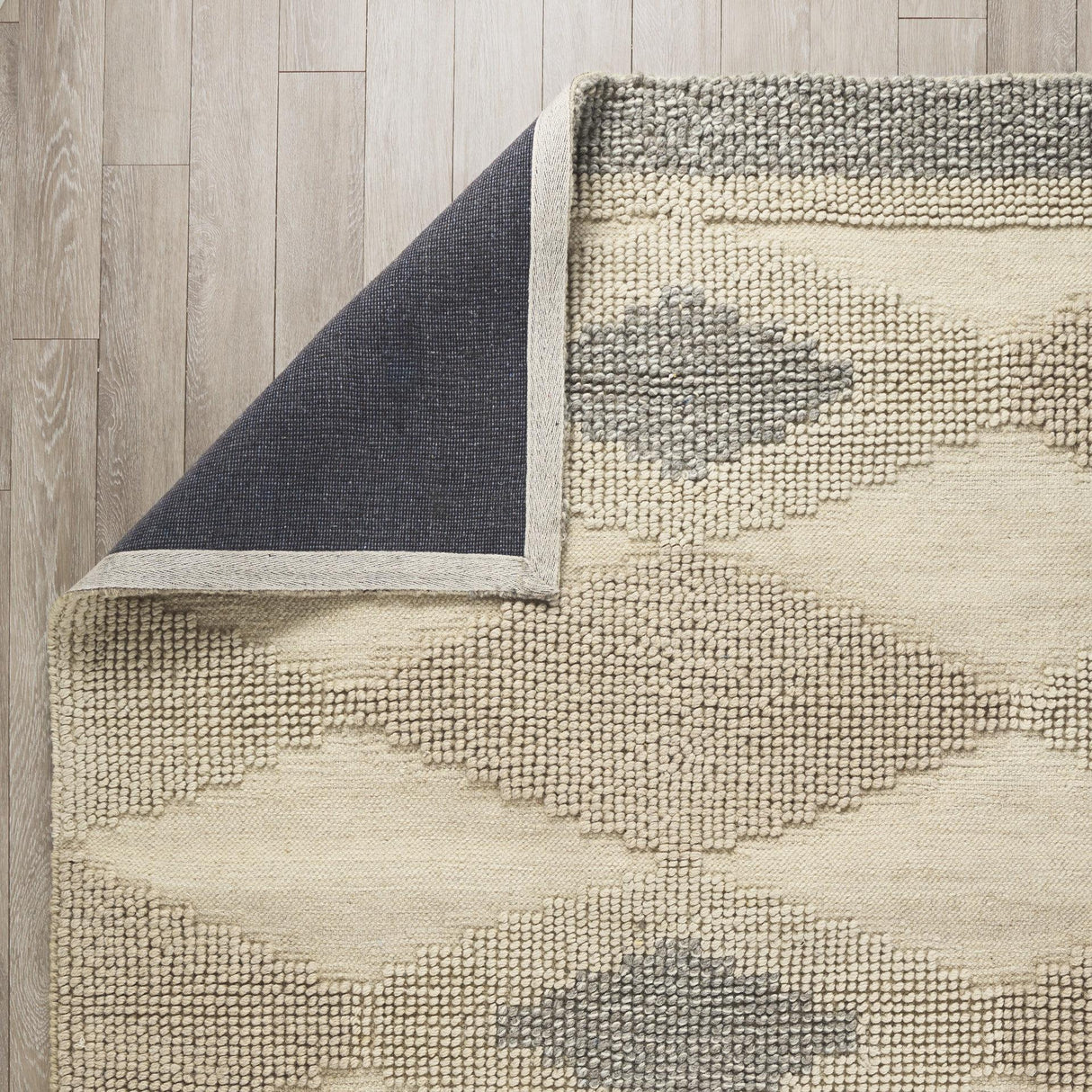 Mercana Emory 5x8 Gray Wool Hand Woven Diamond Patterned Rug