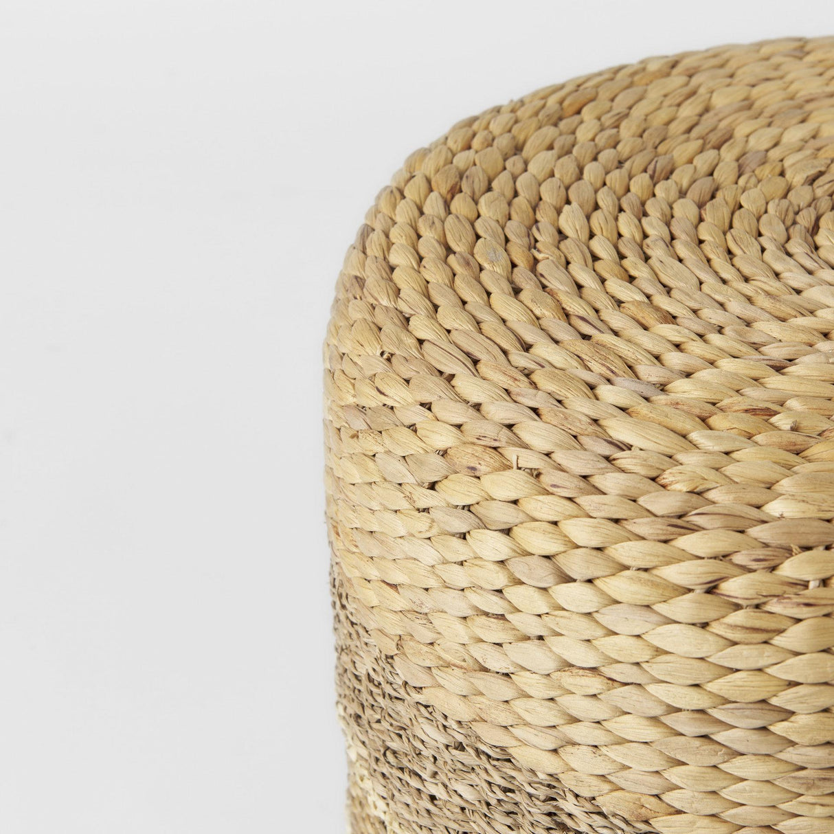 Mercana Maya 17.7L x 17.7W x 17.7H Light Brown W/Medium Brown Stripes Seagrass Round Pouf