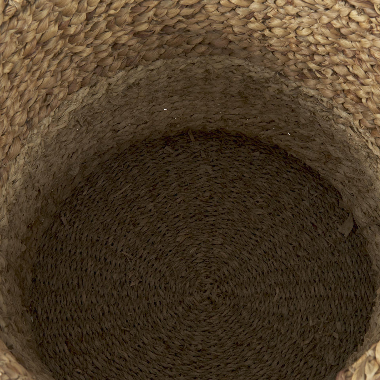 Mercana Morocco 15.7L x 15.7 (Set of 3) Brown Two Tone Water Hyacinth and Cornhusk Round Basket W/ Handles