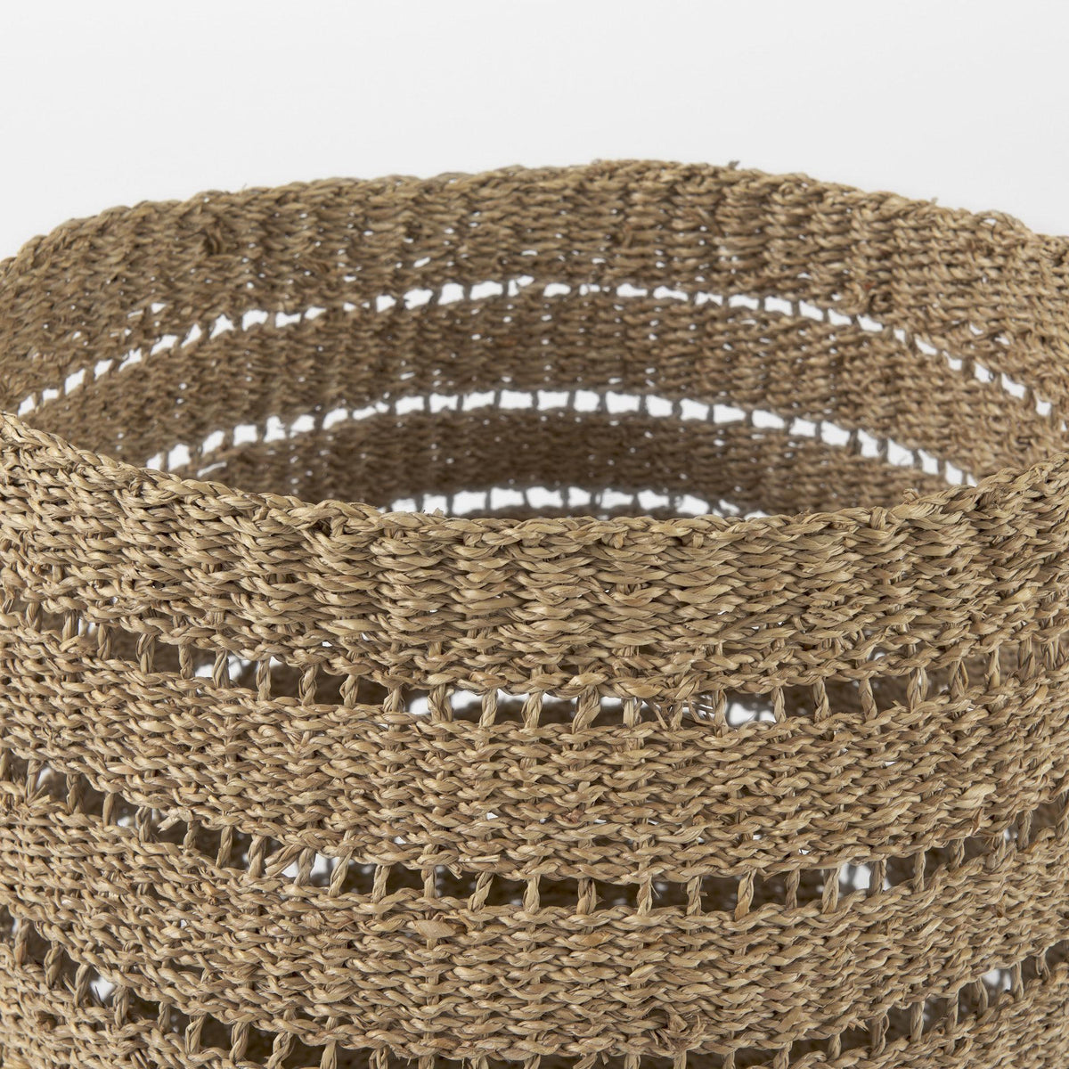 Mercana Hayes 17.7L x 17.7W x 11.8H (Set of 2) Medium Brown Seagrass Round Basket with Stripe Pattern