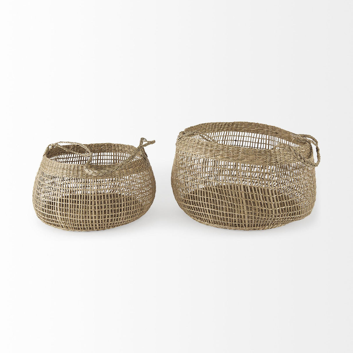 Mercana Nova 15.0L x 15.0W x 9.4H (Set of 2) Light Brown Seagrass Woven Round Basket W/ Long Handle