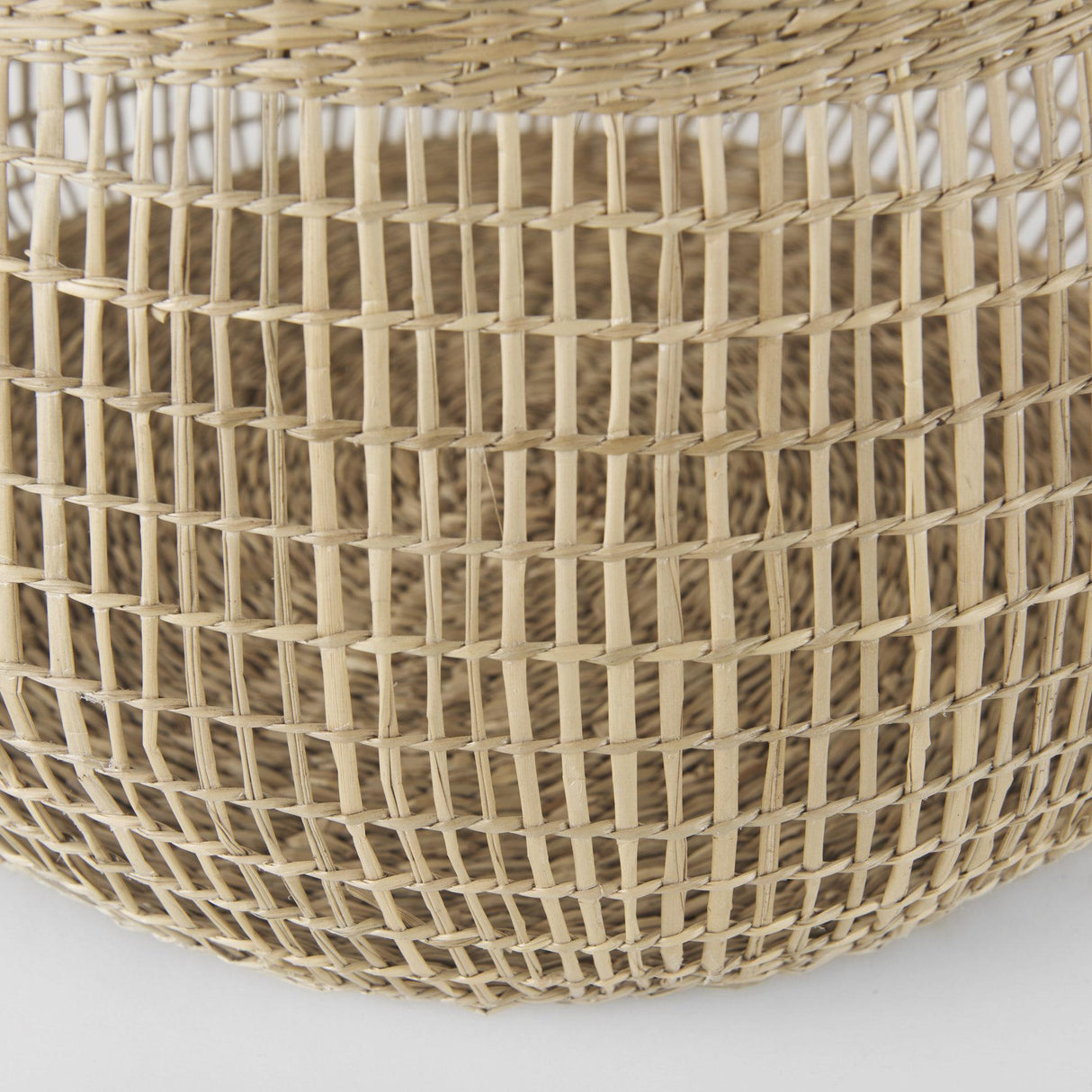 Mercana Nova 15.0L x 15.0W x 9.4H (Set of 2) Light Brown Seagrass Woven Round Basket W/ Long Handle