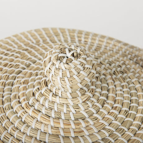 Mercana Olivia 15.7L x 15.7W x 17.3H Set of 3 Beige Seagrass Basket W/Lid and Handles