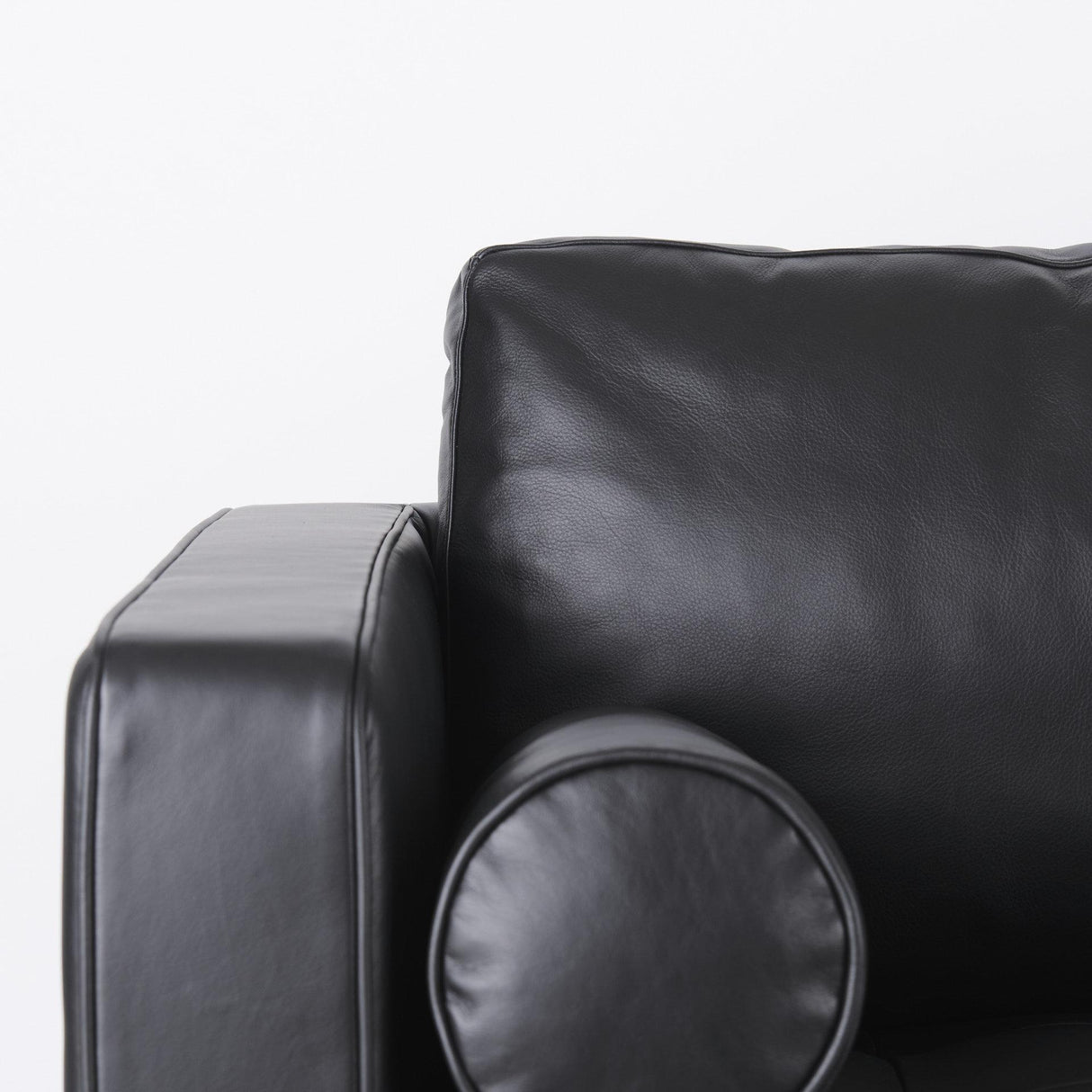 Mercana Svend 88.0L x 38.0W x 34.0H Black Leather Sofa