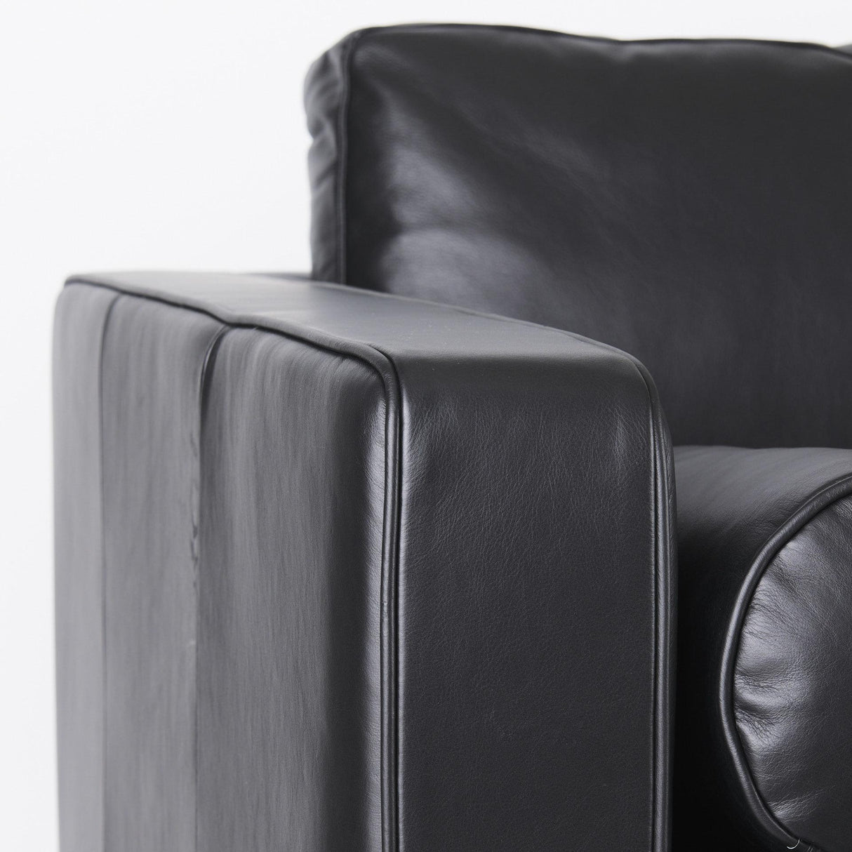 Mercana Svend 88.0L x 38.0W x 34.0H Black Leather Sofa