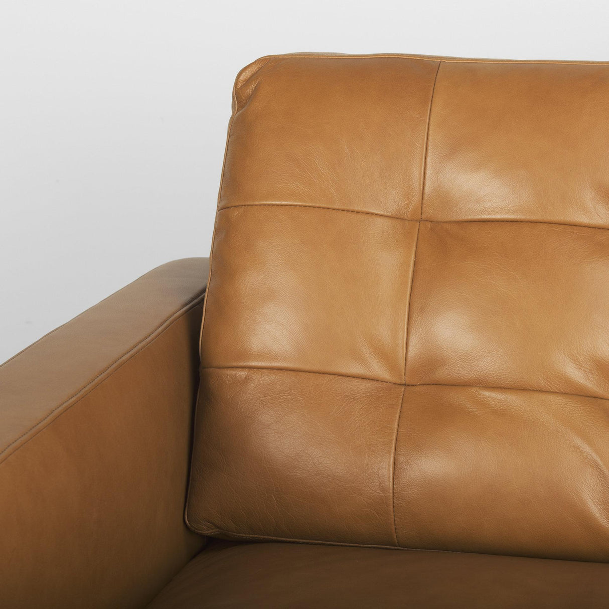 Mercana Olaf 88.2L x 37.8W x 35.0H Tan Leather Sofa