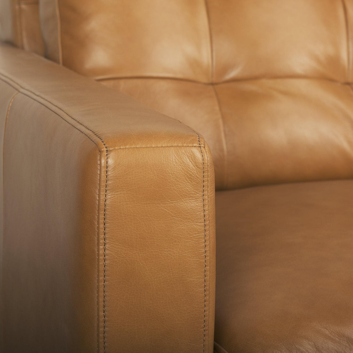 Mercana Olaf 88.2L x 37.8W x 35.0H Tan Leather Sofa
