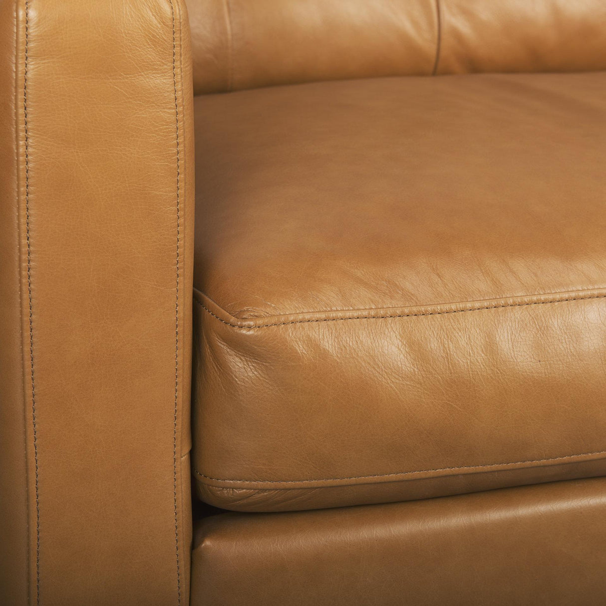 Mercana Olaf 88.2L x 37.8W x 35.0H Tan Leather Sofa
