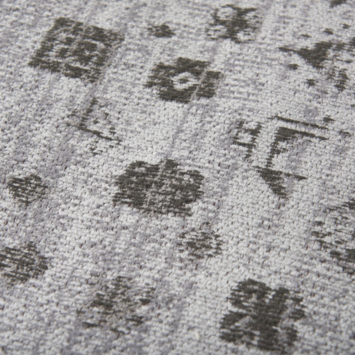 Mercana Kaiya 8 x 10 Rug