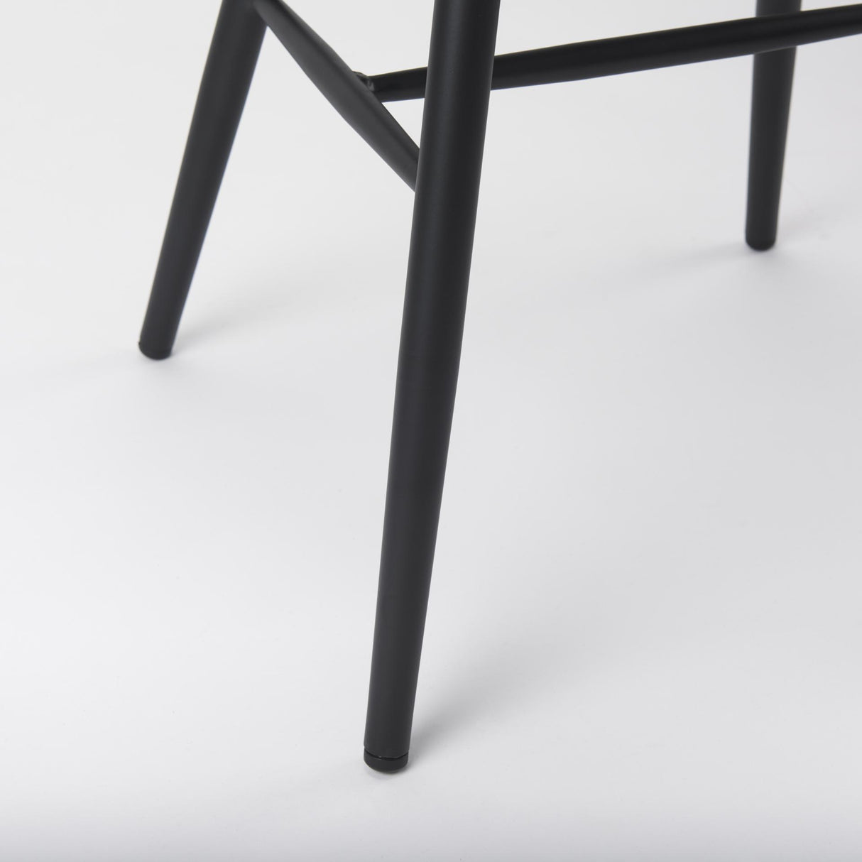 Mercana Colin 21.3L x 21.3W x 30.3H Black Metal Dining Chair
