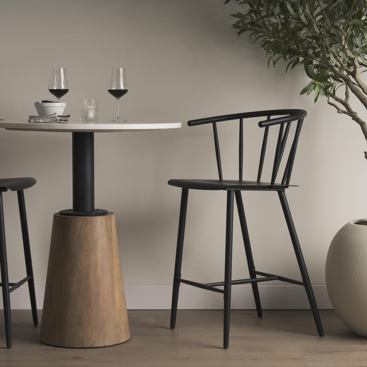 Mercana Colin Black Metal Counter Stool