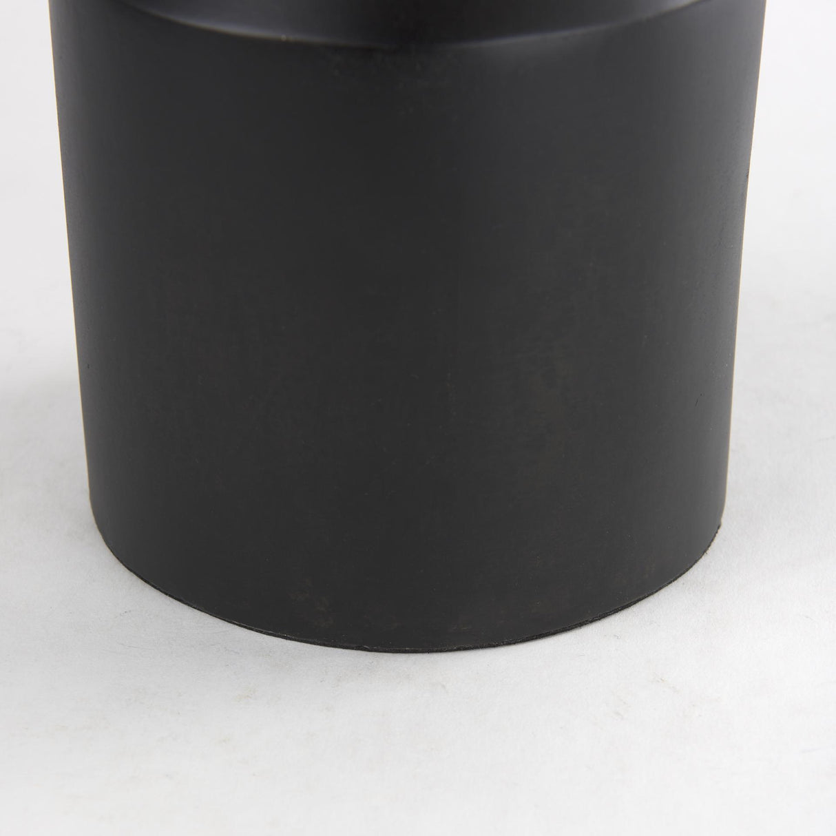 Mercana Aubrey Small 14.0H Black Iron Flower Vase