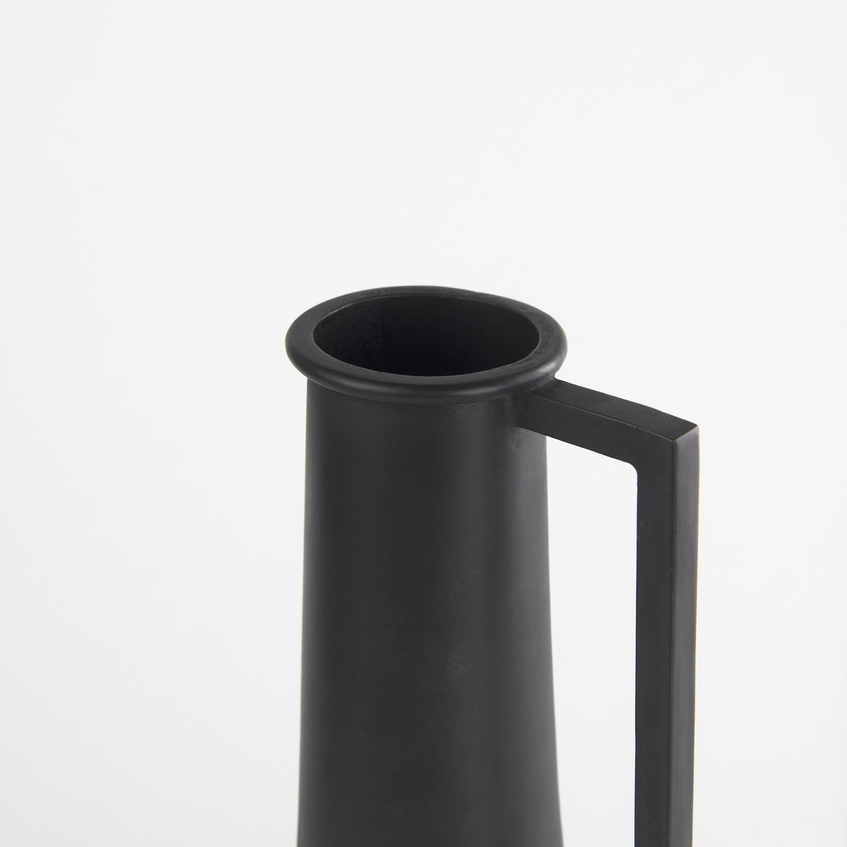 Mercana Aubrey Small 14.0H Black Iron Flower Vase