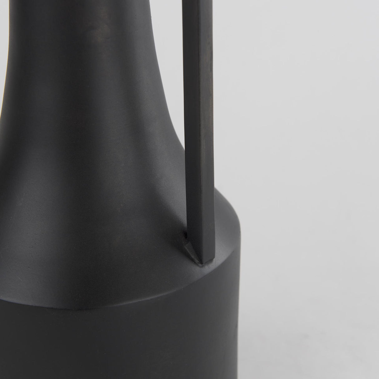 Mercana Aubrey Small 14.0H Black Iron Flower Vase