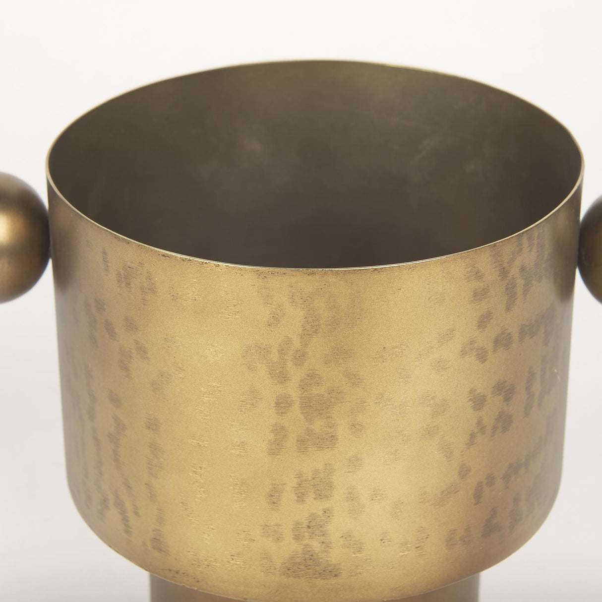 Mercana Juno 6.5H Medium Gold Iron Medium Vase