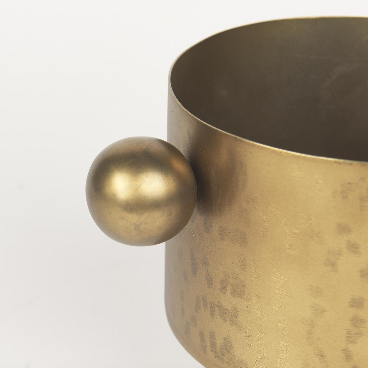 Mercana Juno 6.5H Medium Gold Iron Medium Vase
