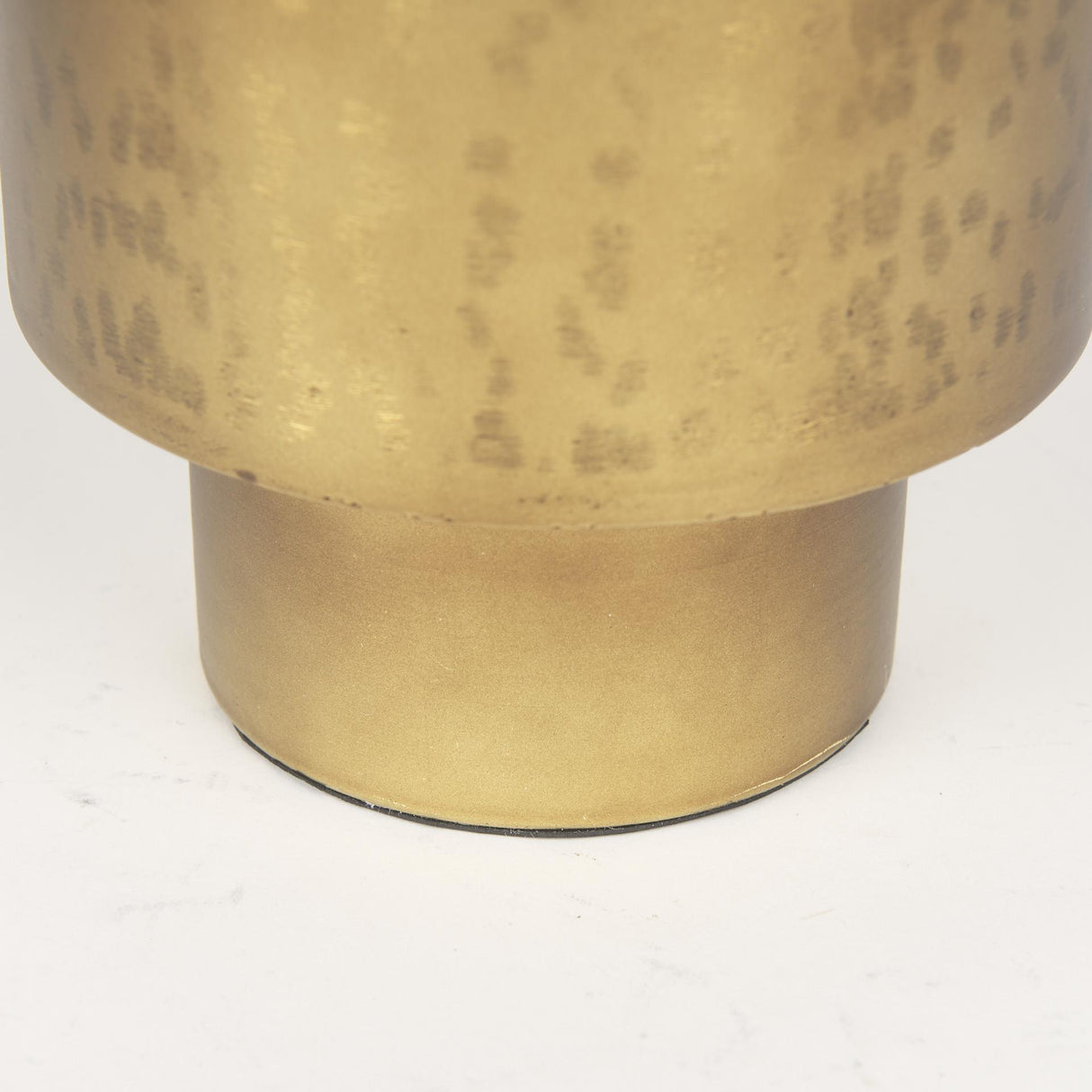 Mercana Juno 6.5H Medium Gold Iron Medium Vase